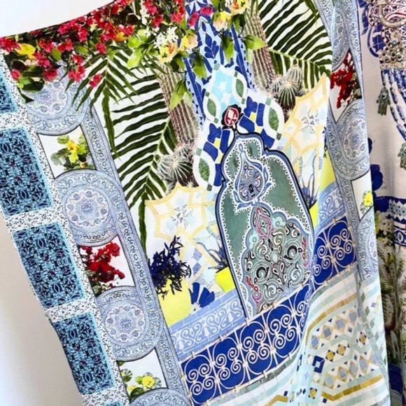 Auc Split Shoulder Kaftan- My Majorelle - Picture 12 of 16